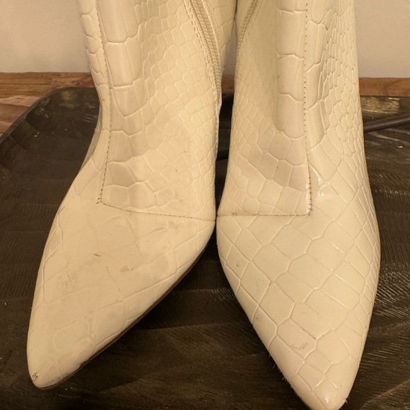 INC White Crocodile Boots - Picture 6 of 15